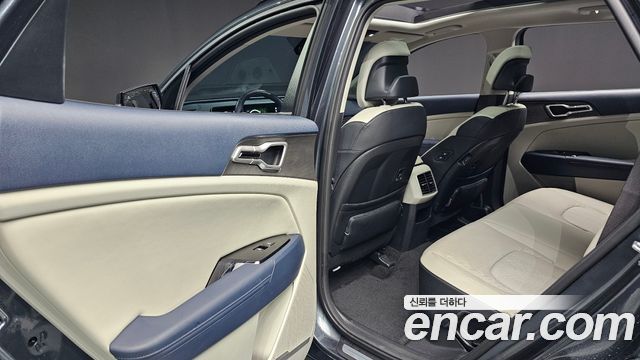 Kia Sportage 2023 — photo 17