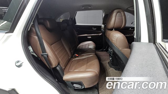 Kia Sorento 2016 — photo 18
