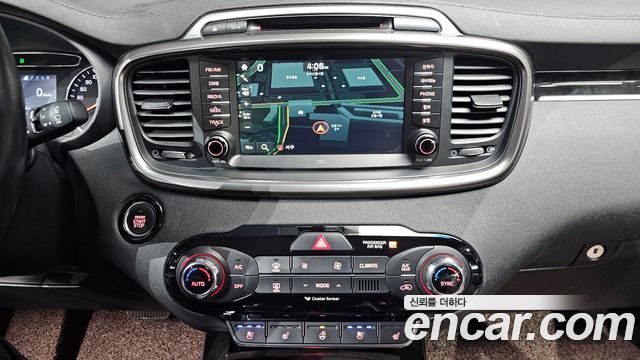 Kia Sorento 2016 — photo 25