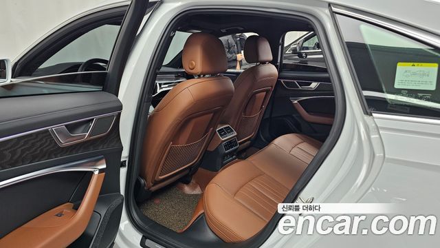 Audi A6 2022 — photo 18