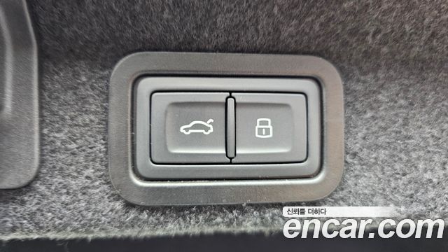 Audi A6 2022 — photo 24