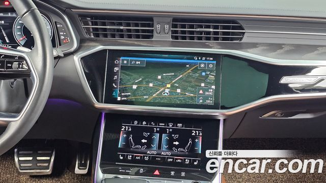 Audi A6 2022 — photo 26