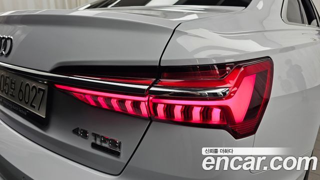 Audi A6 2022 — photo 9
