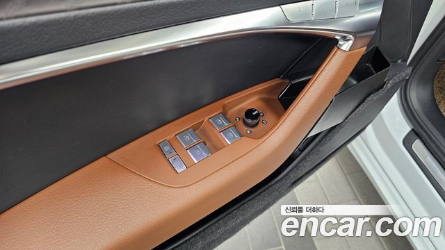Audi A6 2022 — photo 36