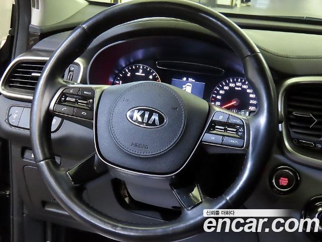 Kia Sorento 2018 — photo 8