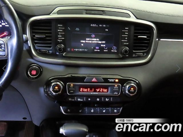 Kia Sorento 2018 — photo 11