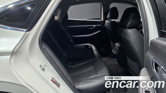 Hyundai Sonata 2021 — photo 18