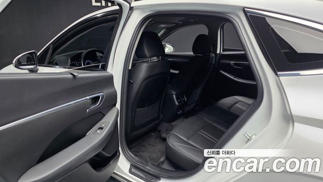 Hyundai Sonata 2021 — photo 16