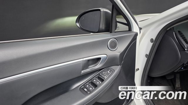 Hyundai Sonata 2021 — photo 28