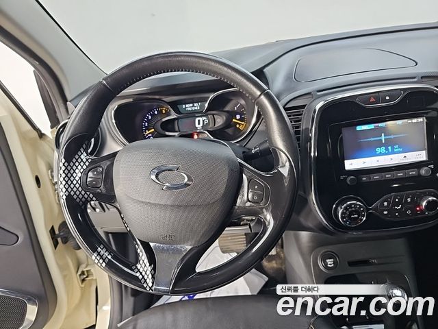 Renault Korea QM3 2015 — photo 9