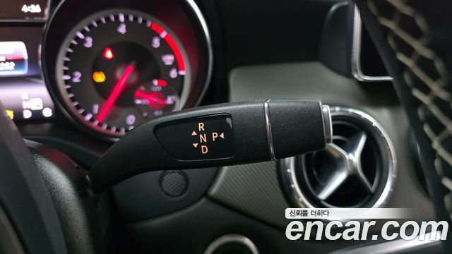 Mercedes-Benz CLA-Class 2016 — photo 9