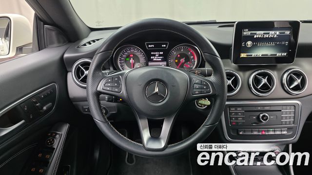 Mercedes-Benz CLA-Class 2016 — photo 13