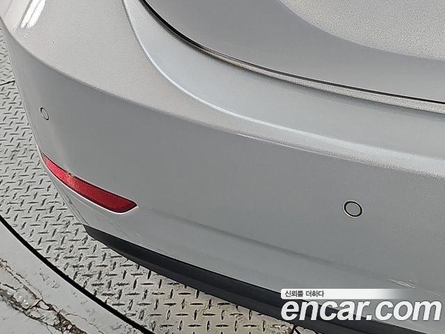 Hyundai AVANTE 2015 — photo 13