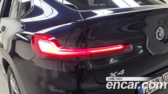 BMW X4 2021 — photo 9