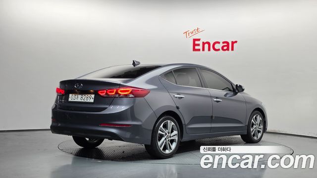 Hyundai AVANTE 2018 — photo 2