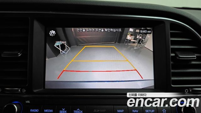 Hyundai AVANTE 2018 — photo 20
