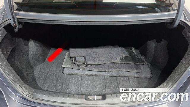 Hyundai AVANTE 2018 — photo 23