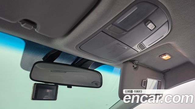 Hyundai AVANTE 2018 — photo 26