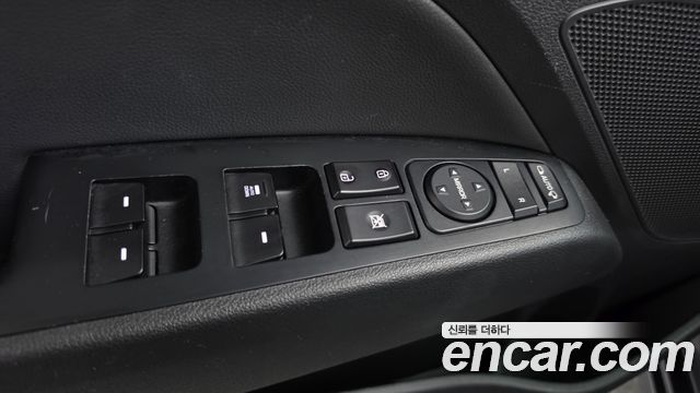 Hyundai AVANTE 2018 — photo 31