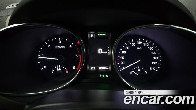 Hyundai Santafe 2018 — photo 11
