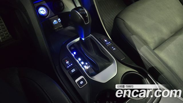 Hyundai Santafe 2018 — photo 12