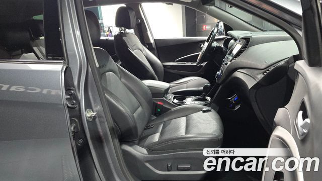 Hyundai Santafe 2018 — photo 18
