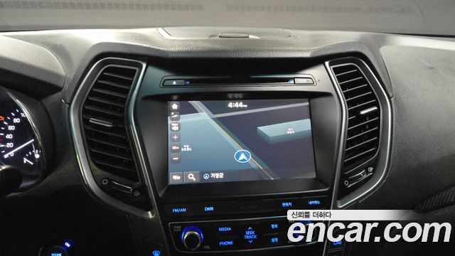 Hyundai Santafe 2018 — photo 23