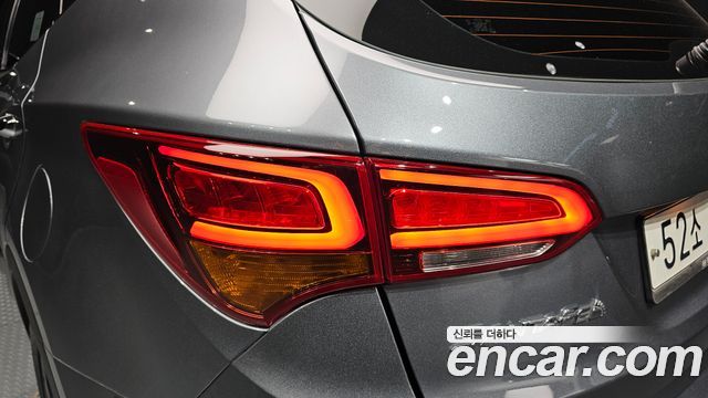 Hyundai Santafe 2018 — photo 9