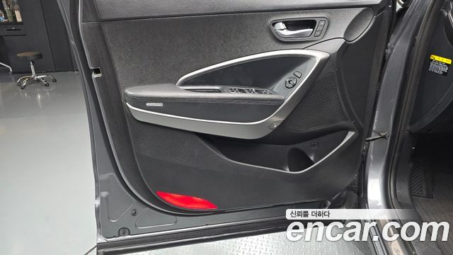 Hyundai Santafe 2018 — photo 14