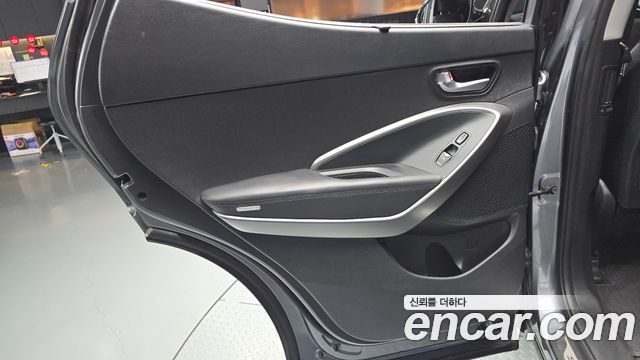 Hyundai Santafe 2018 — photo 15