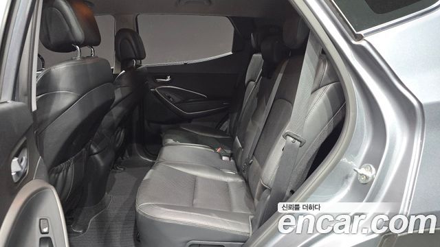 Hyundai Santafe 2018 — photo 16
