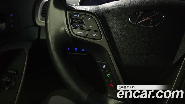 Hyundai Santafe 2018 — photo 31
