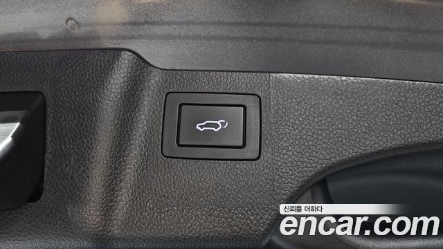 Hyundai Santafe 2018 — photo 36