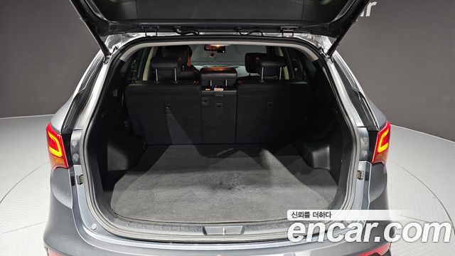 Hyundai Santafe 2018 — photo 37