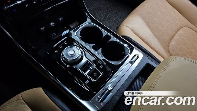 Kia Canival 2023 — photo 12