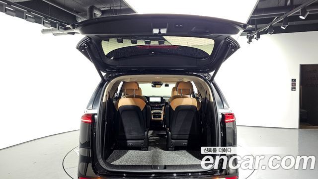 Kia Canival 2023 — photo 26