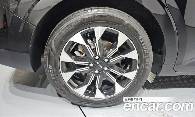Kia Canival 2023 — photo 7