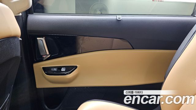 Kia Canival 2023 — photo 15