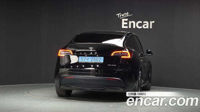 Tesla Model Y 2022 — photo 4