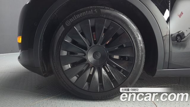 Tesla Model Y 2022 — photo 5