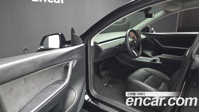 Tesla Model Y 2022 — photo 13