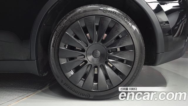 Tesla Model Y 2022 — photo 7