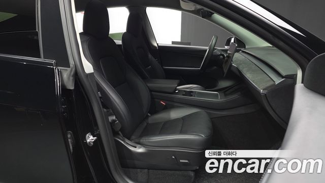 Tesla Model Y 2022 — photo 16