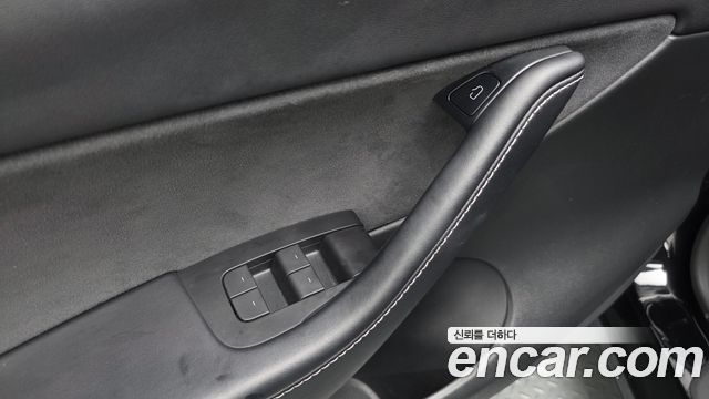 Tesla Model Y 2022 — photo 29