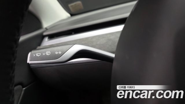 Tesla Model Y 2022 — photo 30