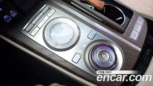 Genesis G80 2022 — photo 12