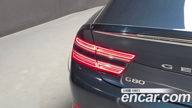 Genesis G80 2022 — photo 9