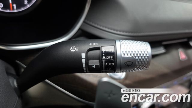 Genesis G80 2022 — photo 35