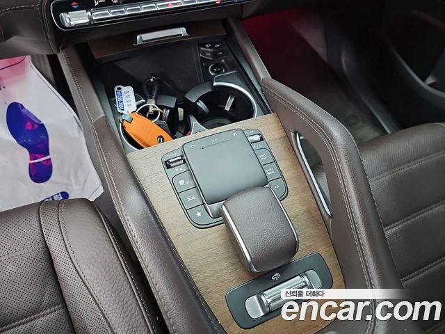 Mercedes-Benz GLE-Class 2020 — photo 16
