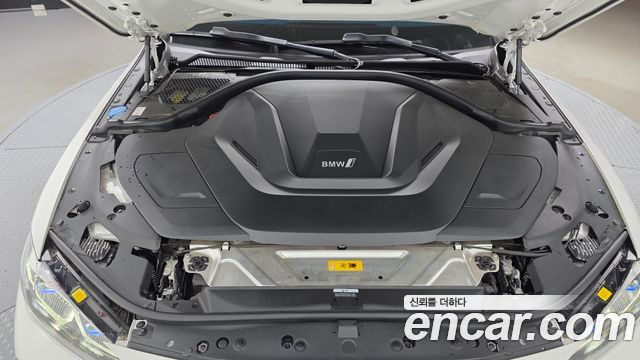 BMW i4 2023 — photo 6